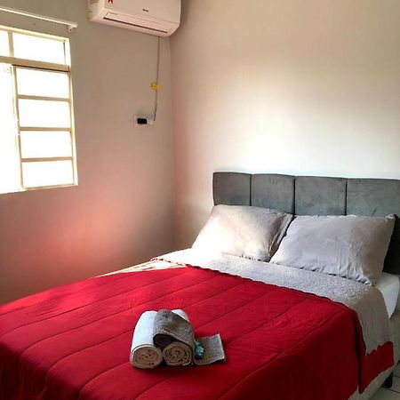 Quarto Privado Em Residencia No Coracao De Foz - Casa E Banheiro Compartilhado Foz do Iguacu Bagian luar foto